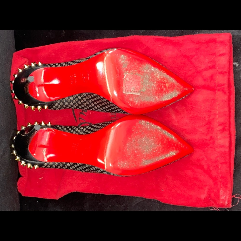 Christian Louboutin - Picture 4 of 5